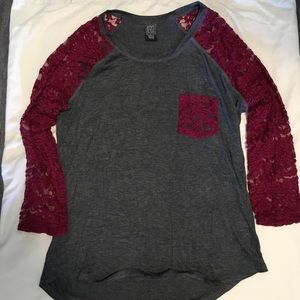 NWOT EMPYRE Small Long sleeve lace baseball tee